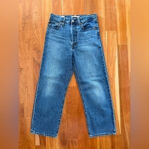Levi’s premium rib cage straight. Size 27.